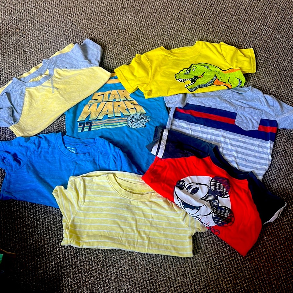 Bundle of 7 boy shirts Star Wars, Dino and Mickey Mouse, etc